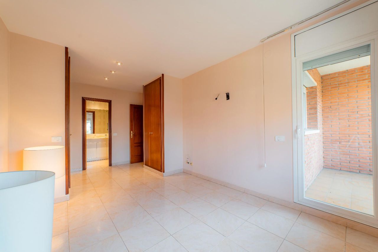 Дом в Премия-де-Мар, Испания, 290 м² - фото 10