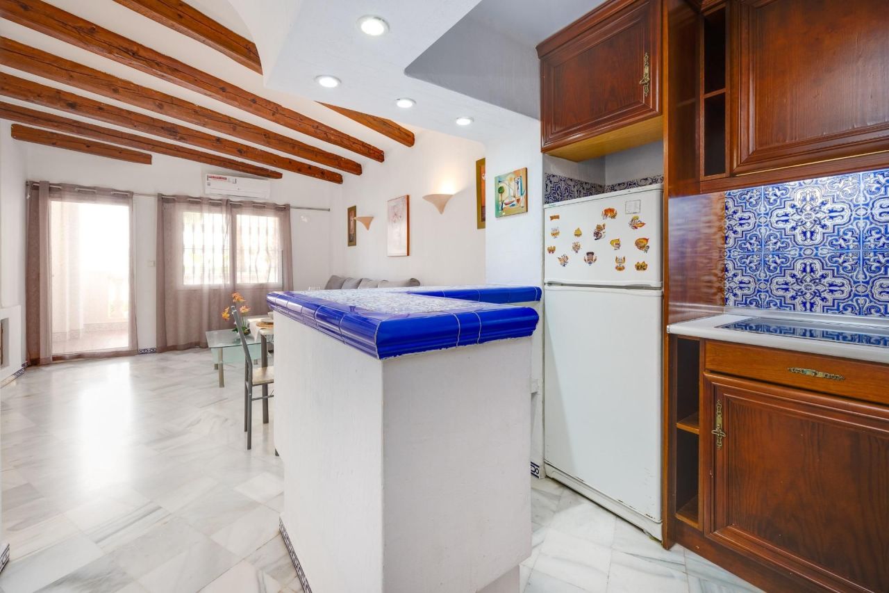 Квартира в Торревьехе, Испания, 60 м² - фото 12