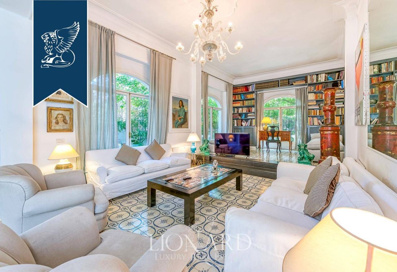 Вилла в Риме, Италия, 299 м² - фото 7