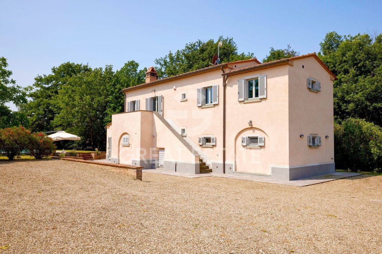 Дом в Кортоне, Италия, 198 м² - фото 2