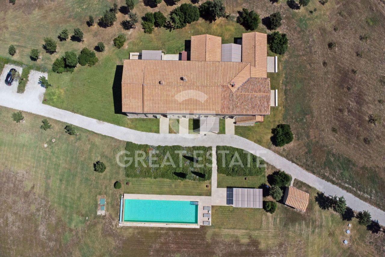 Дом в Вольтерре, Италия, 875 м² - фото 6