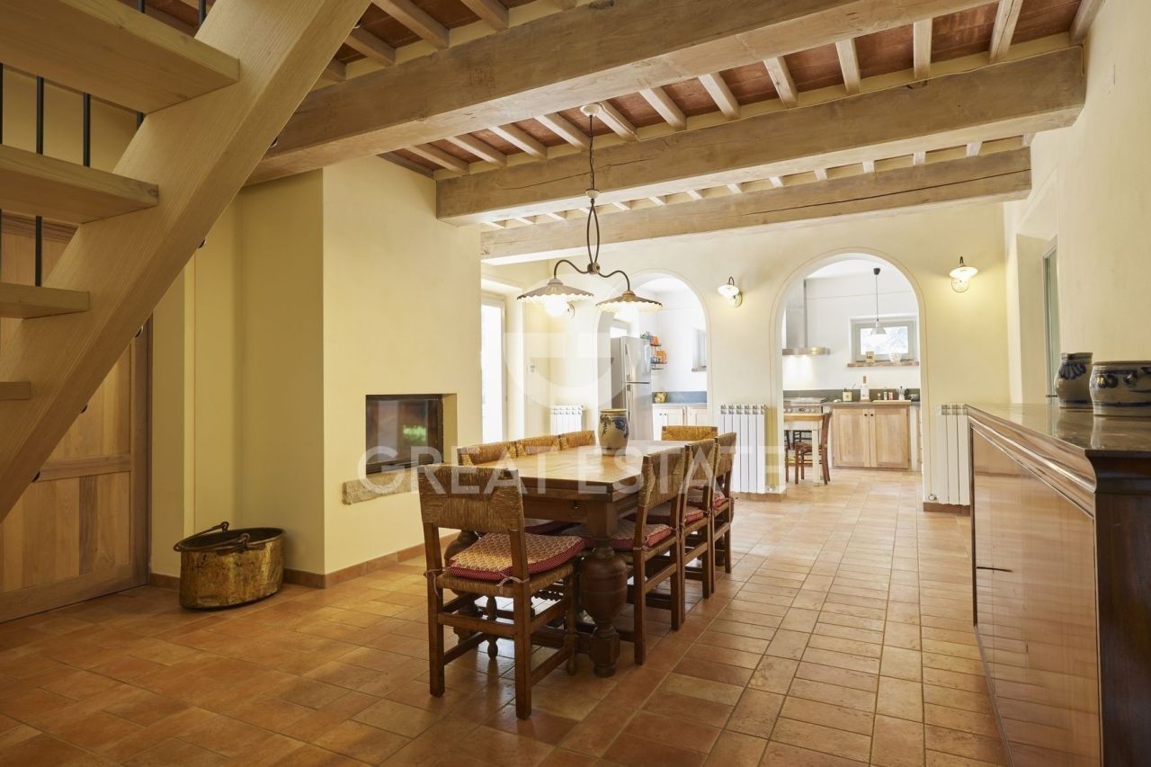 Дом в Кортоне, Италия, 198 м² - фото 11