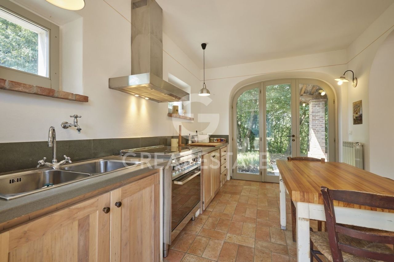 Дом в Кортоне, Италия, 198 м² - фото 12