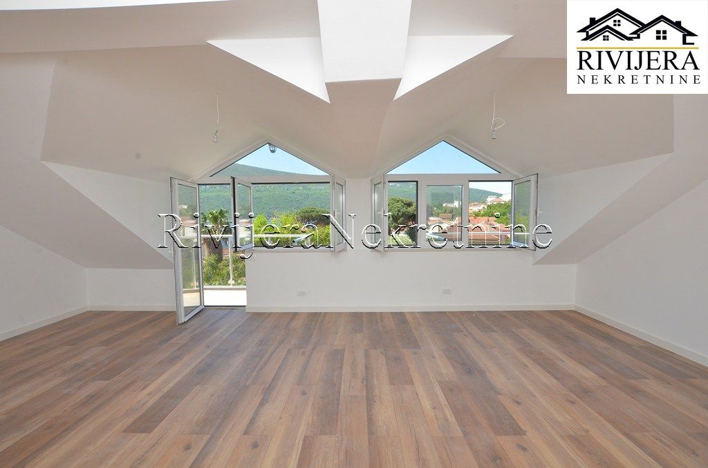 Квартира в Херцег-Нови, Черногория, 96 м² - фото 9