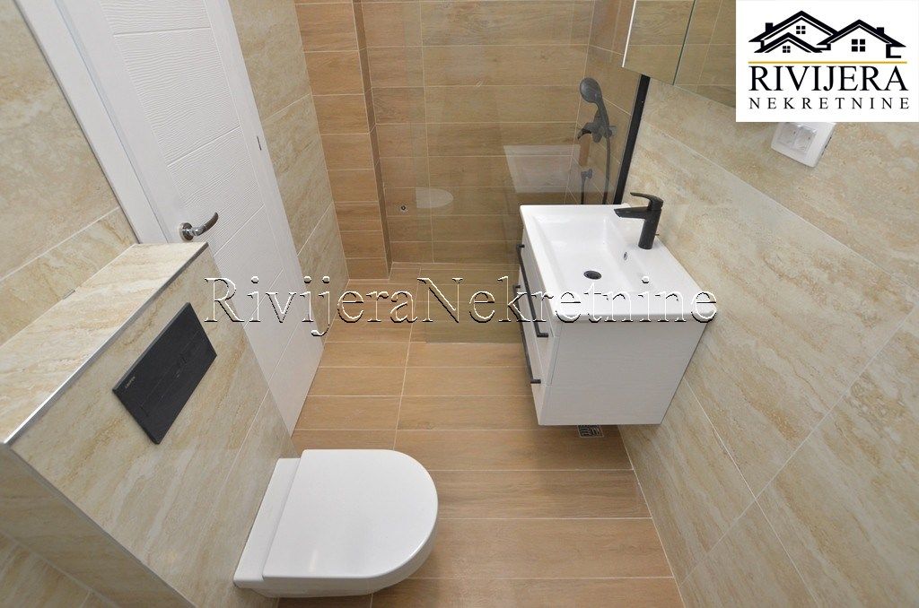 Квартира в Херцег-Нови, Черногория, 96 м² - фото 11