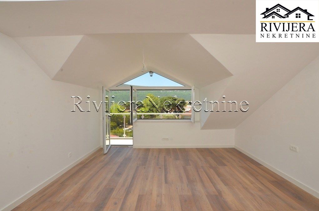 Квартира в Херцег-Нови, Черногория, 96 м² - фото 8