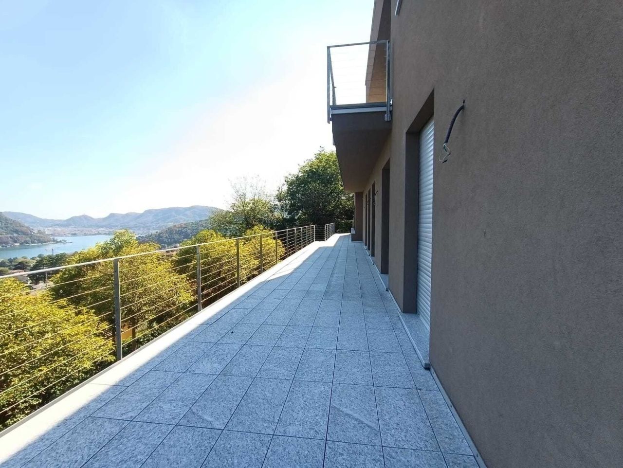 Вилла у озера Комо, Италия, 380 м² - фото 9