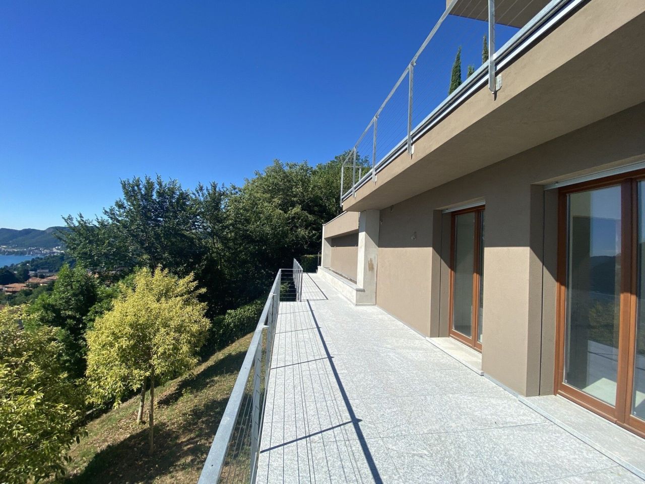 Вилла у озера Комо, Италия, 380 м² - фото 11