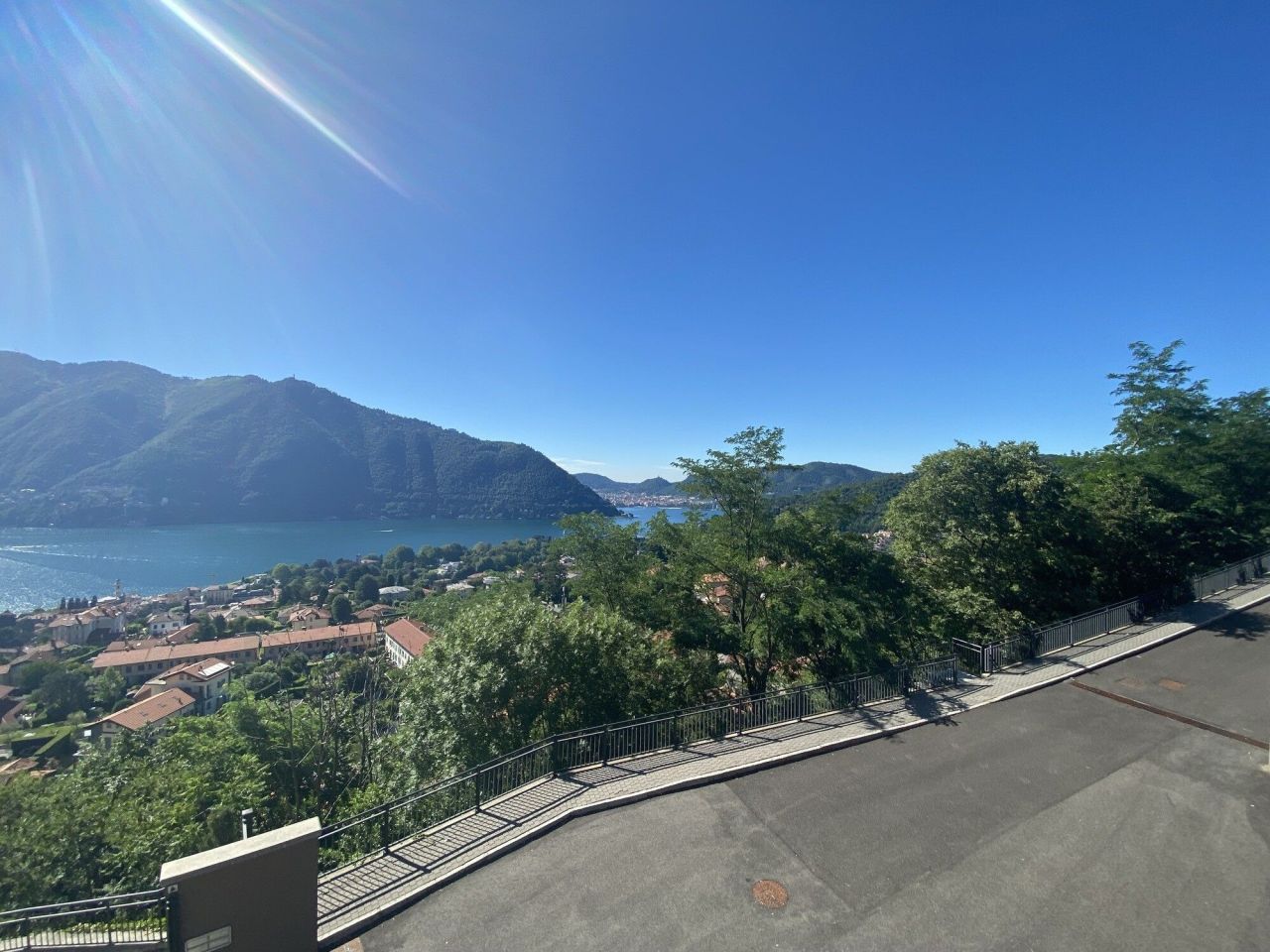 Вилла у озера Комо, Италия, 380 м² - фото 16