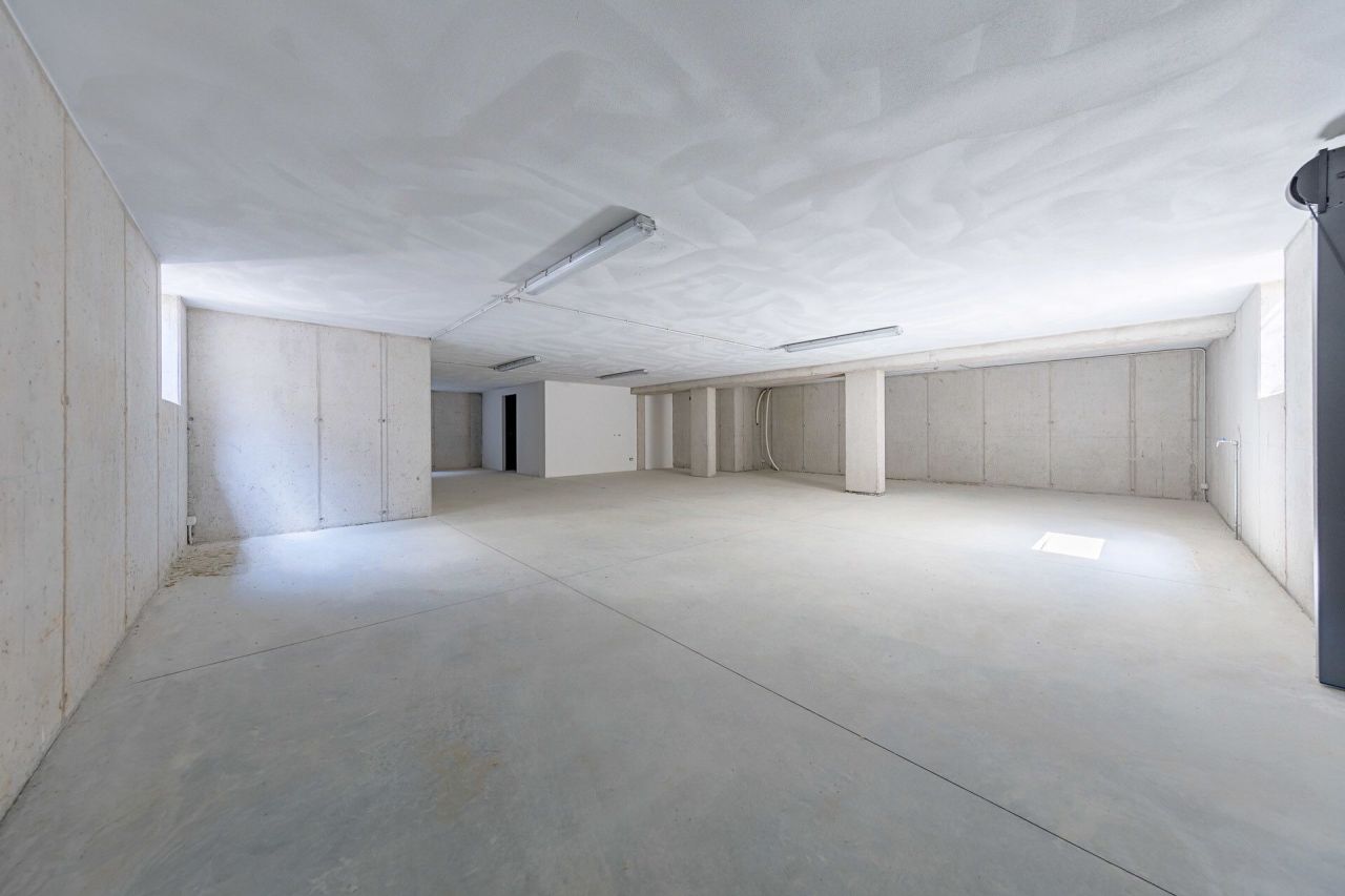 Вилла у озера Комо, Италия, 250 м² - фото 13