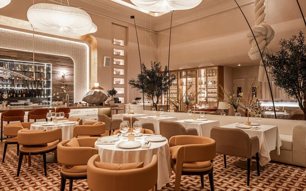 Коммерческая недвижимость в Барселоне, Испания, 980 м² - фото 2