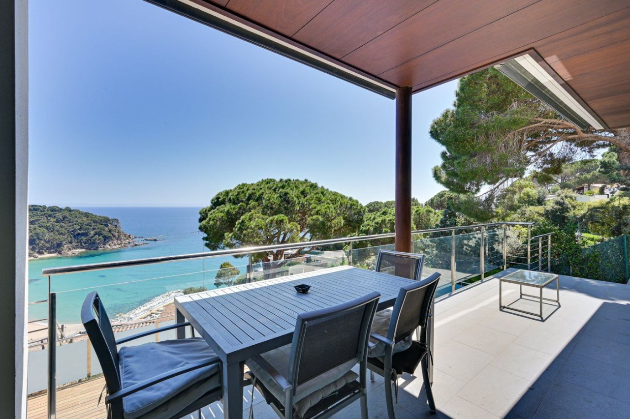 Дом на Коста-Брава, Испания, 298 м² - фото 2