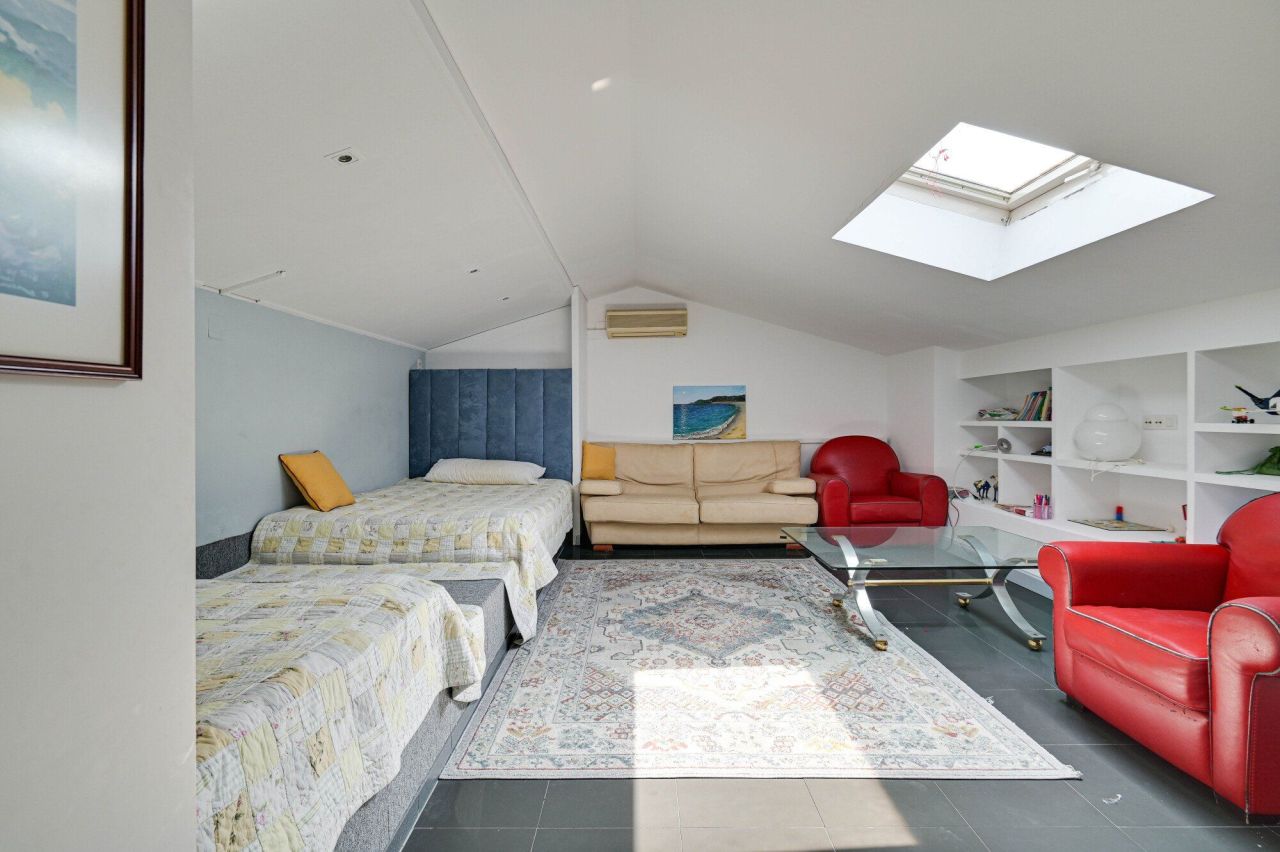 Таунхаус на Коста-Брава, Испания, 374 м² - фото 19