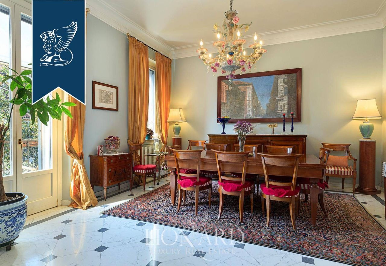 Вилла в Милане, Италия, 460 м² - фото 1