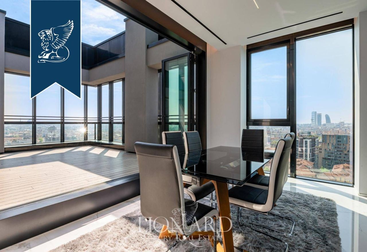 Апартаменты в Милане, Италия, 300 м² - фото 1