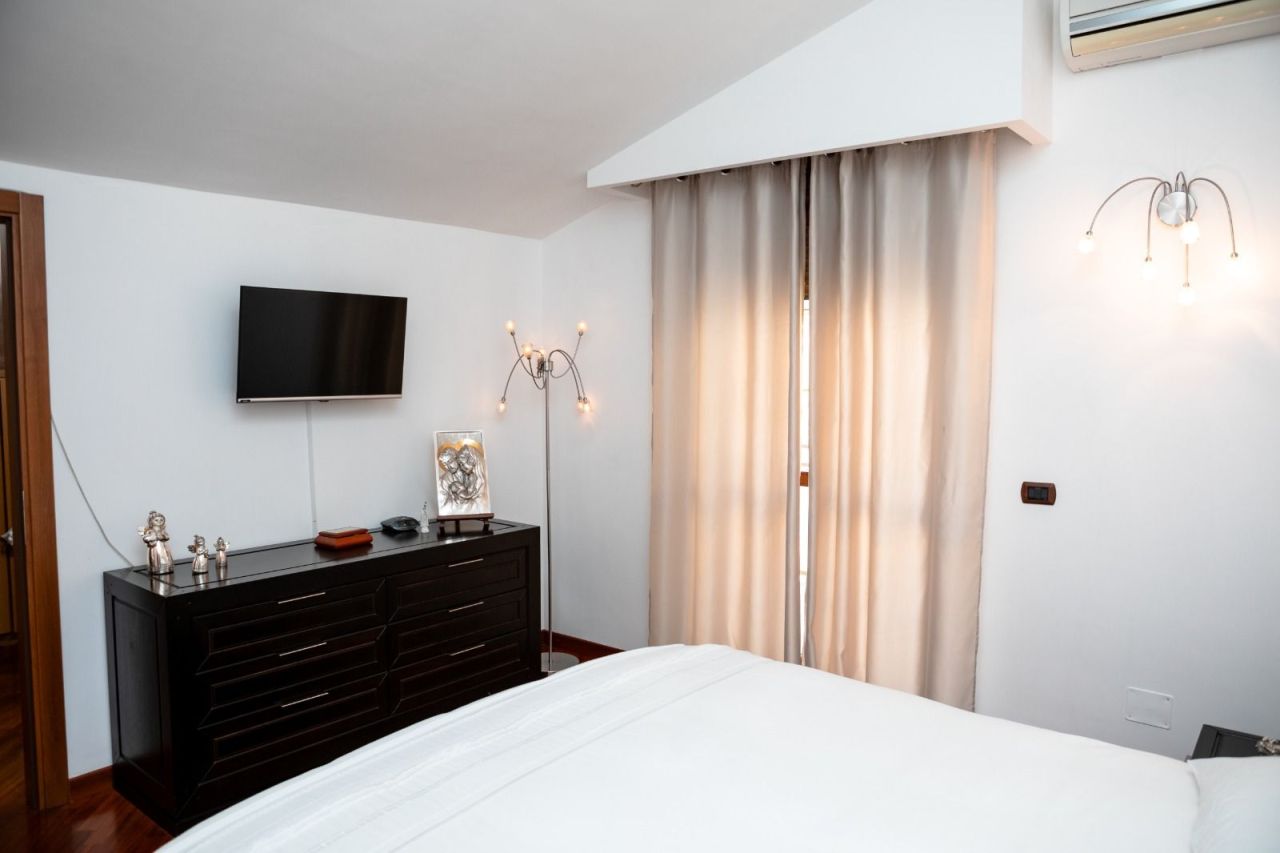 Квартира в Орсомарсо, Италия, 230 м² - фото 8