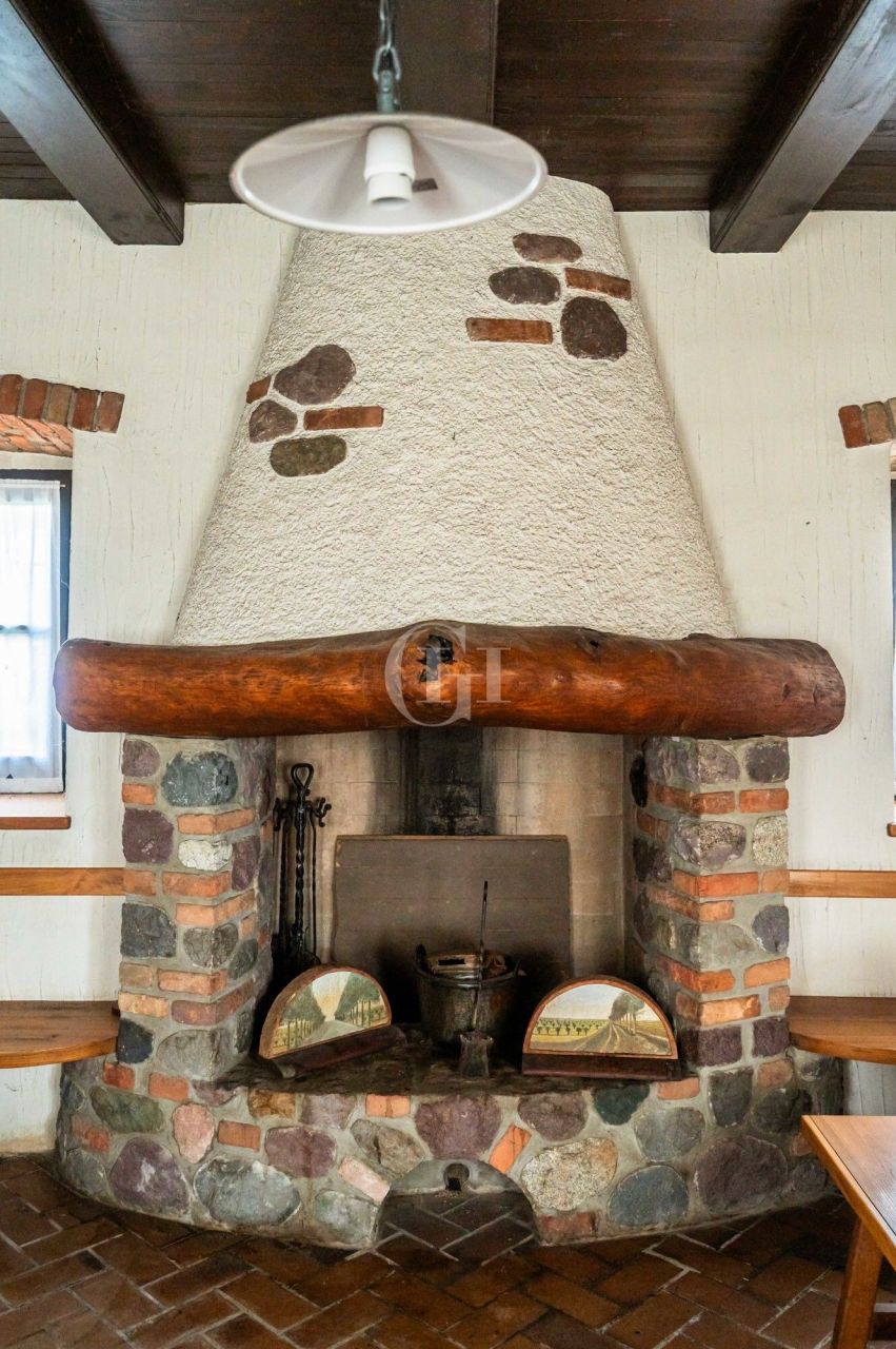 Поместье у озера Изео, Италия, 400 м² - фото 7