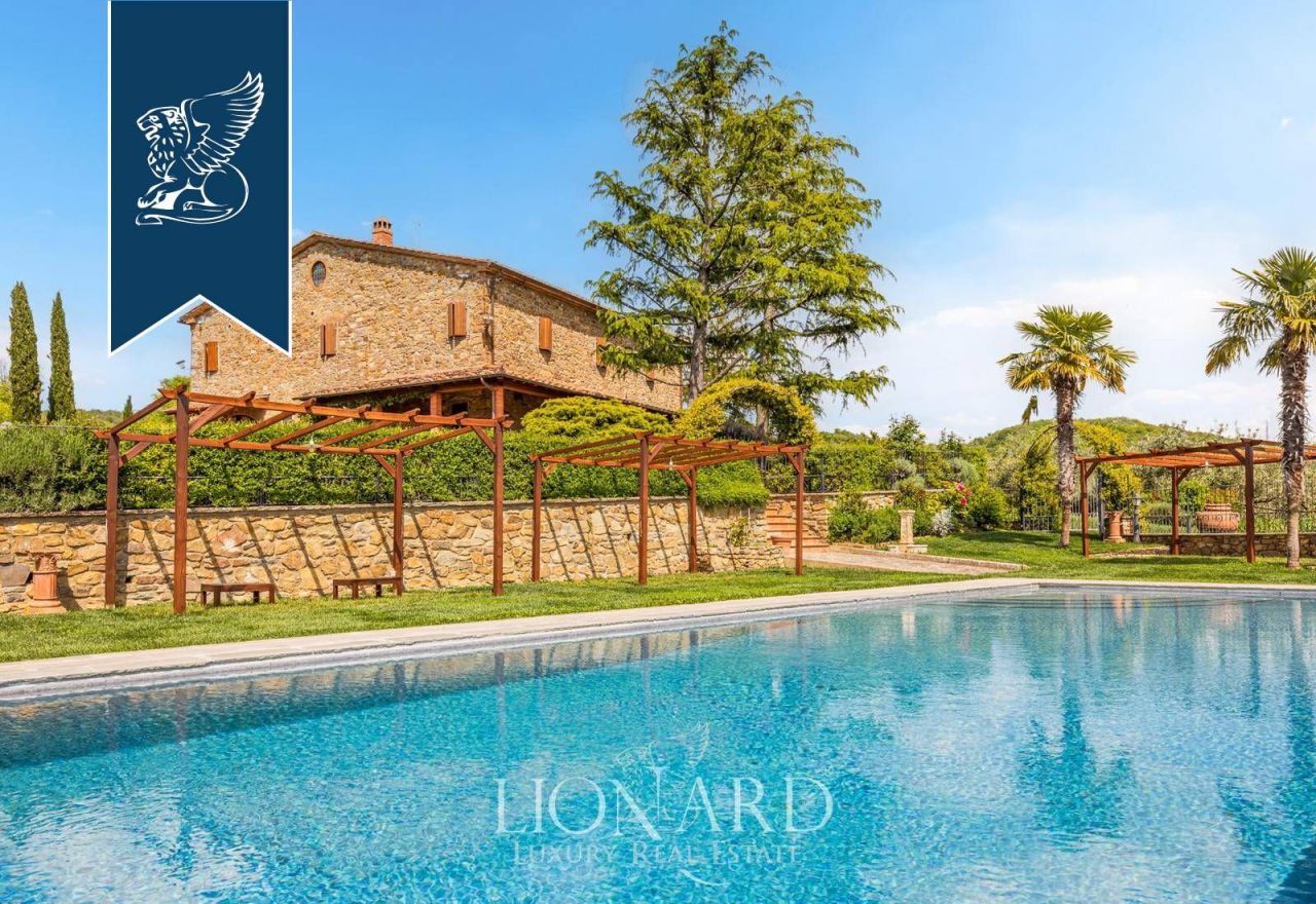 Ферма в Ареццо, Италия, 800 м² - фото 6