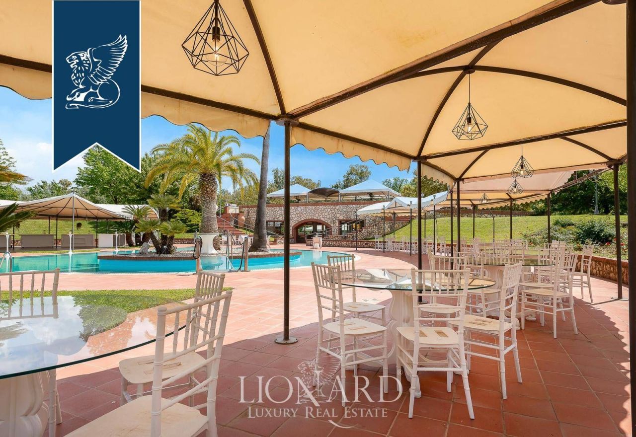 Вилла в Латина, Италия, 1 000 м² - фото 11