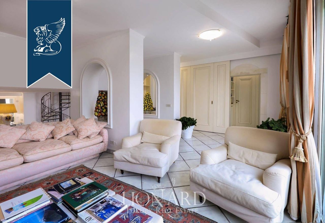 Дом в Таормине, Италия, 200 м² - фото 11