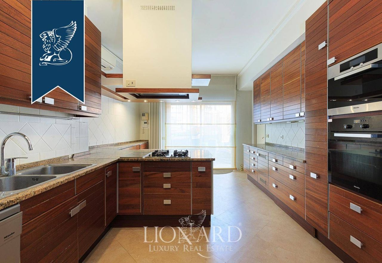 Апартаменты в Милане, Италия, 470 м² - фото 14