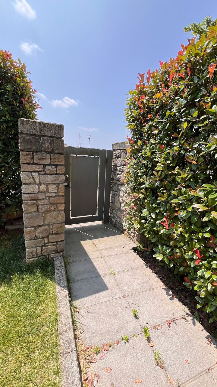 Апартаменты в провинции Монца-э-Брианца, Италия, 220 м² - фото 4