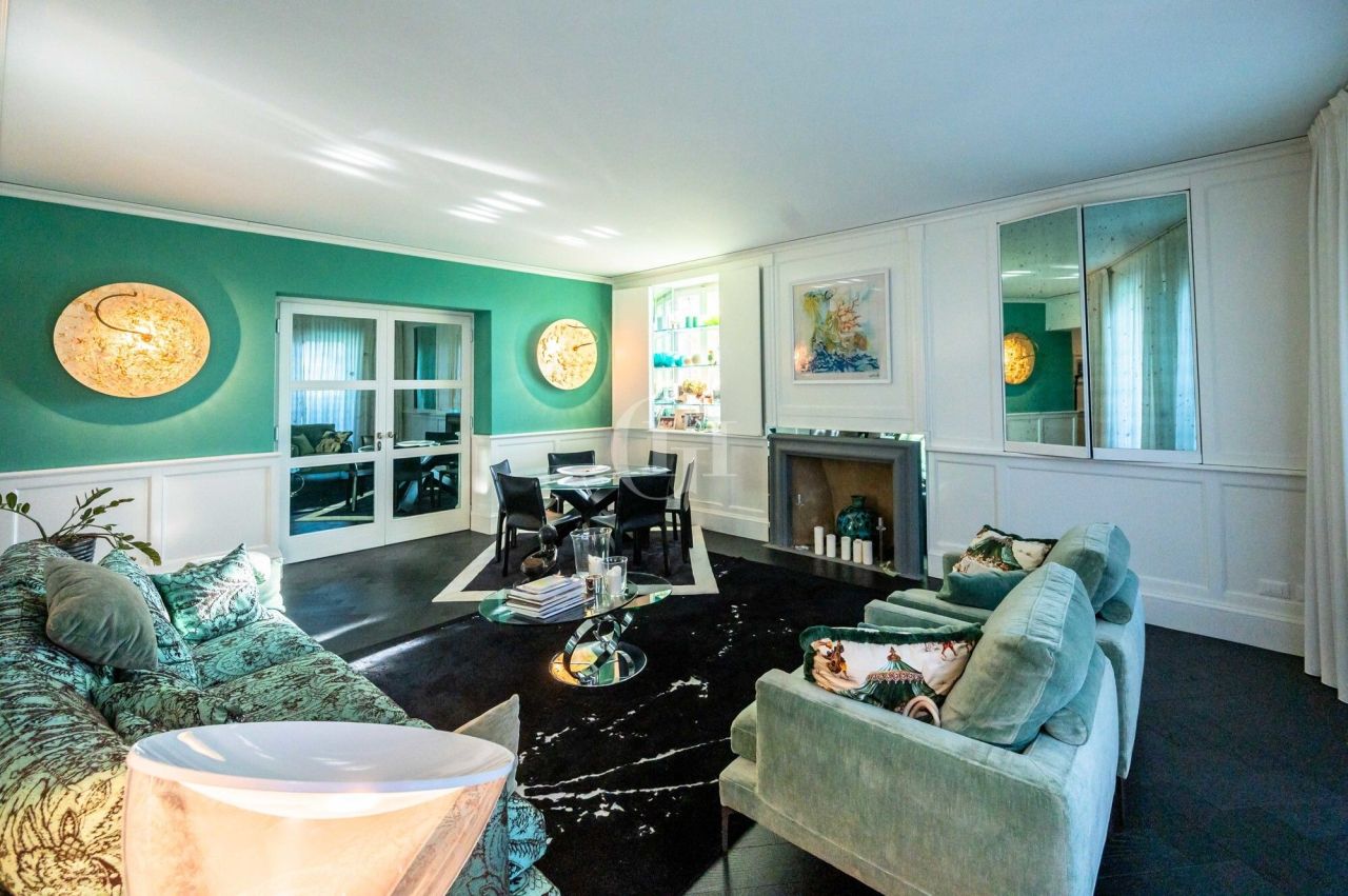 Вилла у озера Изео, Италия, 270 м² - фото 11