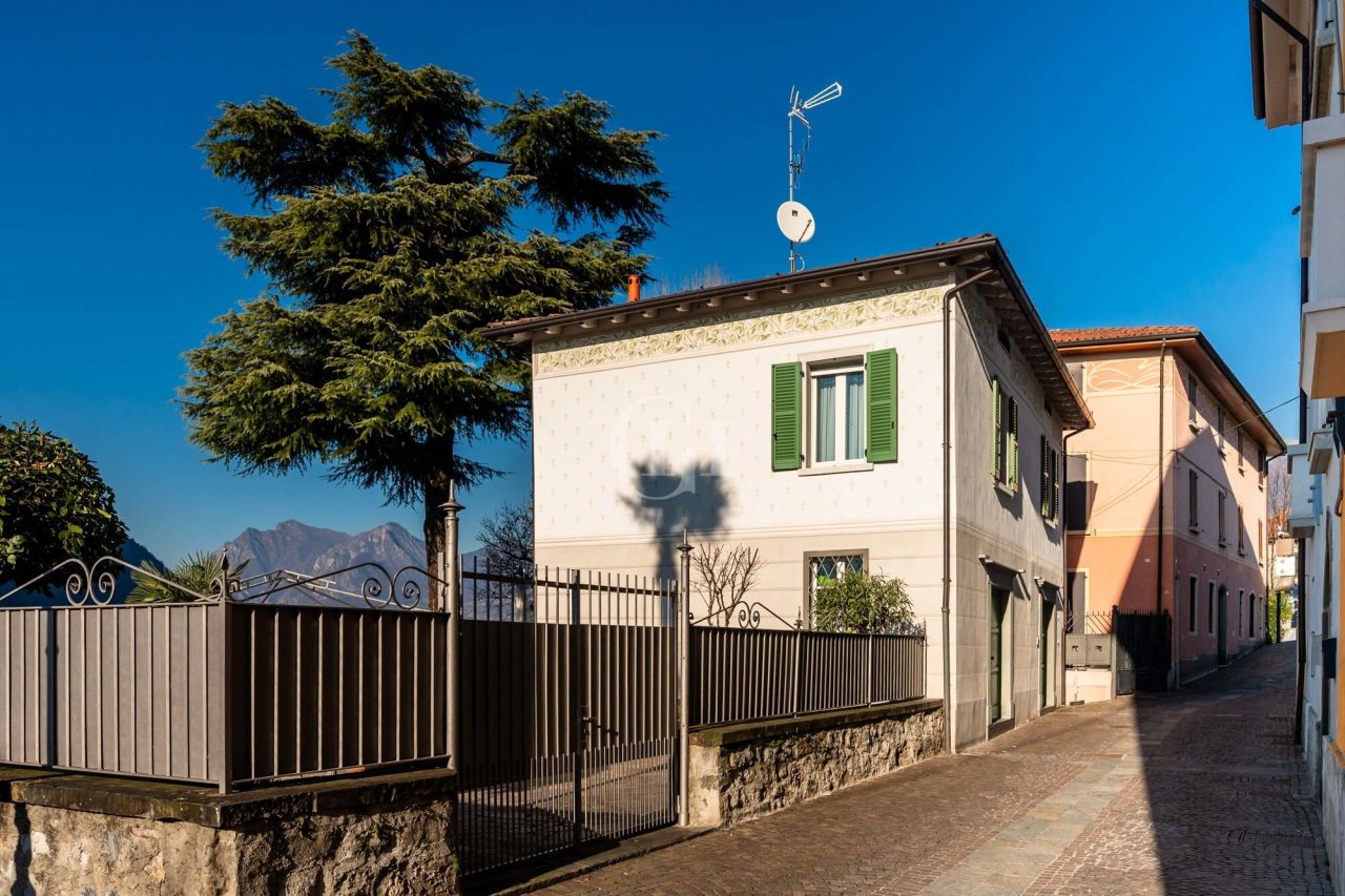 Вилла у озера Изео, Италия, 270 м² - фото 18