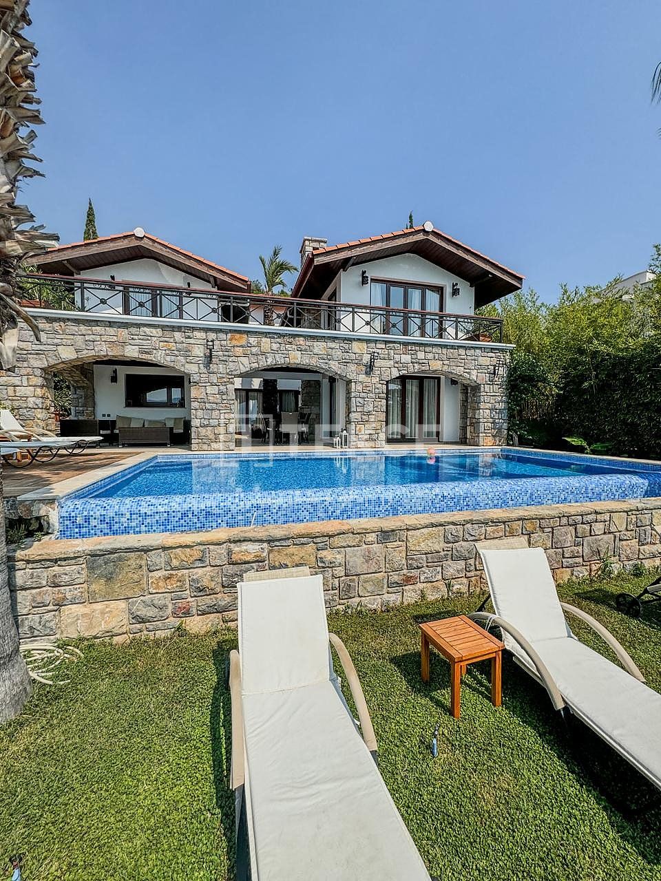 Вилла в Калкане, Турция, 580 м² - фото 1