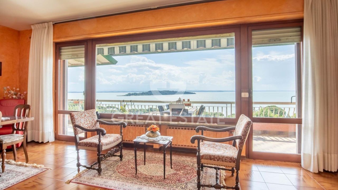 Вилла в Маджоне, Италия, 364.2 м² - фото 12