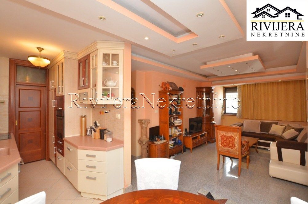 Квартира в Херцег-Нови, Черногория, 77 м² - фото 3