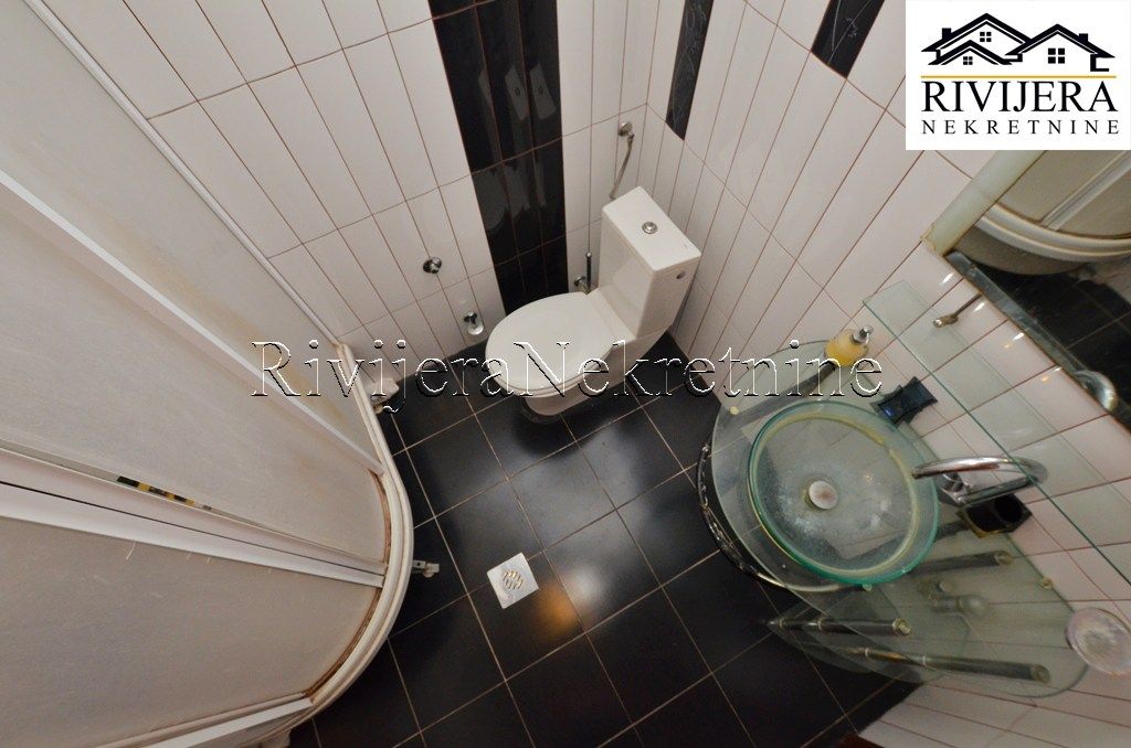 Квартира в Херцег-Нови, Черногория, 77 м² - фото 13