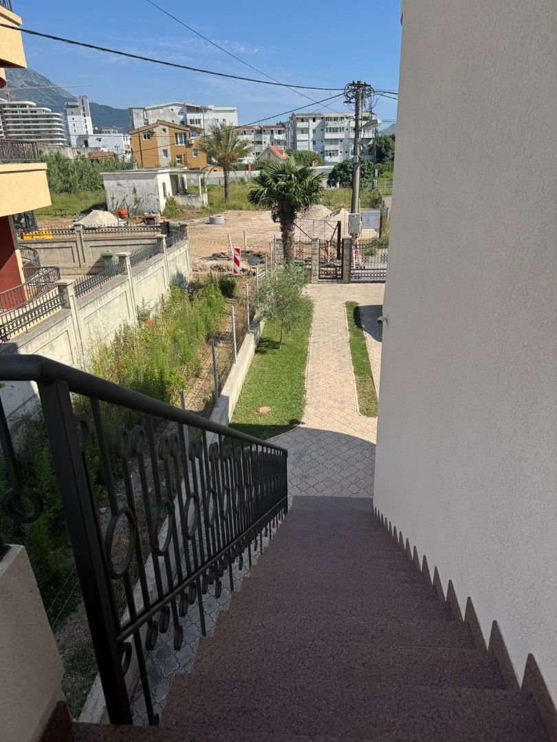 Дом в Баре, Черногория, 261 м² - фото 2