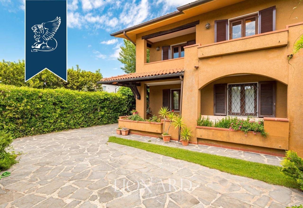 Вилла в Форте деи Марми, Италия, 380 м² - фото 3