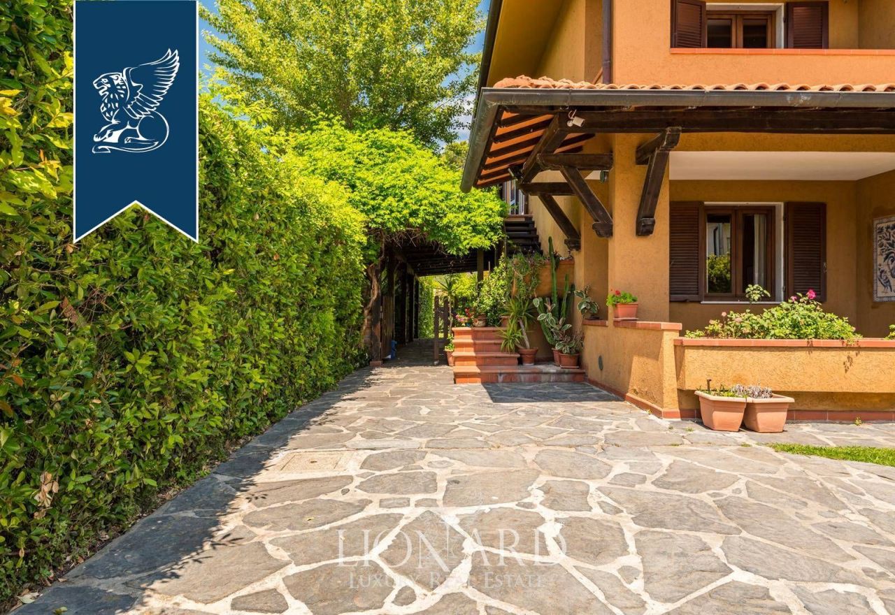 Вилла в Форте деи Марми, Италия, 380 м² - фото 5