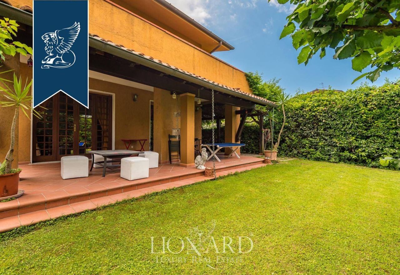 Вилла в Форте деи Марми, Италия, 380 м² - фото 6