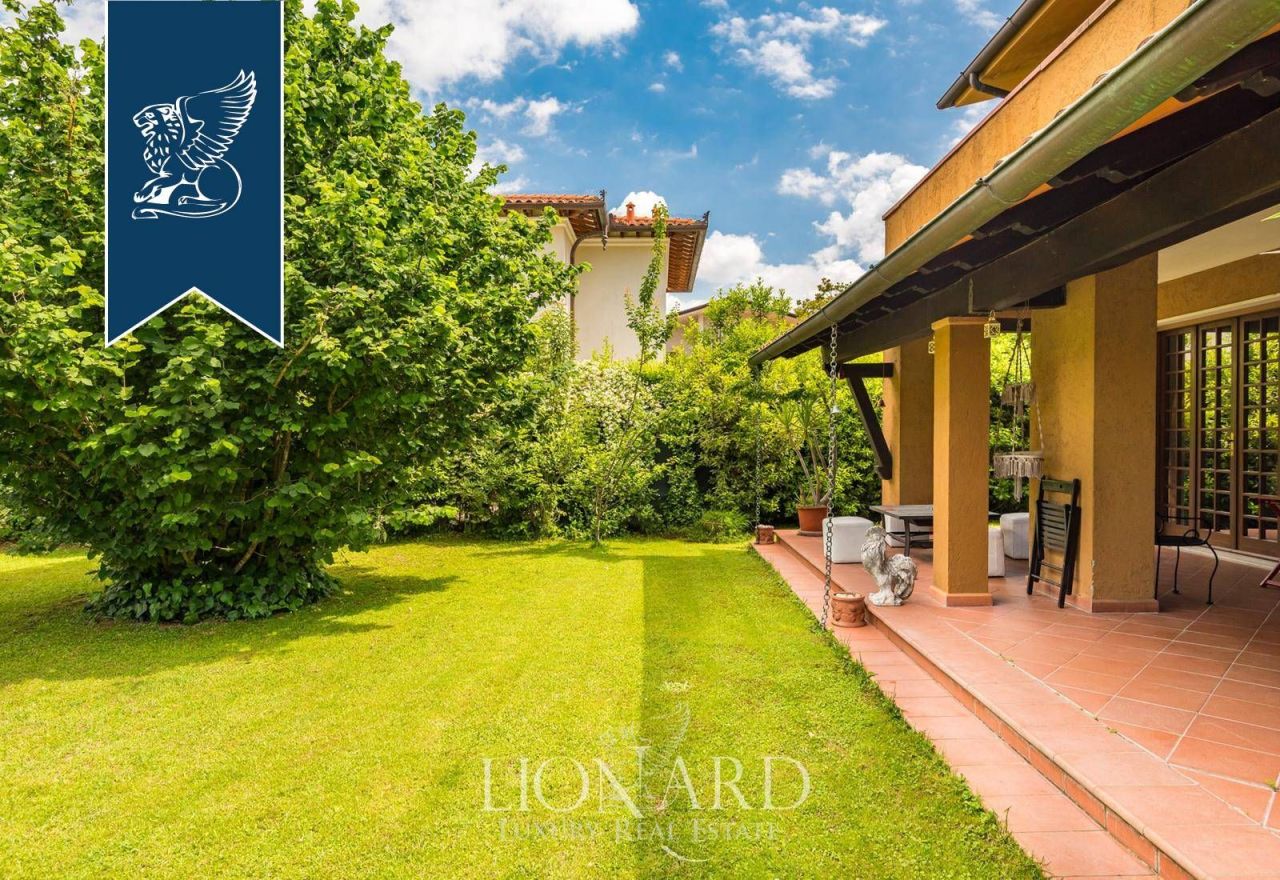 Вилла в Форте деи Марми, Италия, 380 м² - фото 8