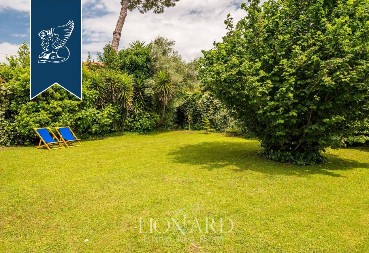 Вилла в Форте деи Марми, Италия, 380 м² - фото 12