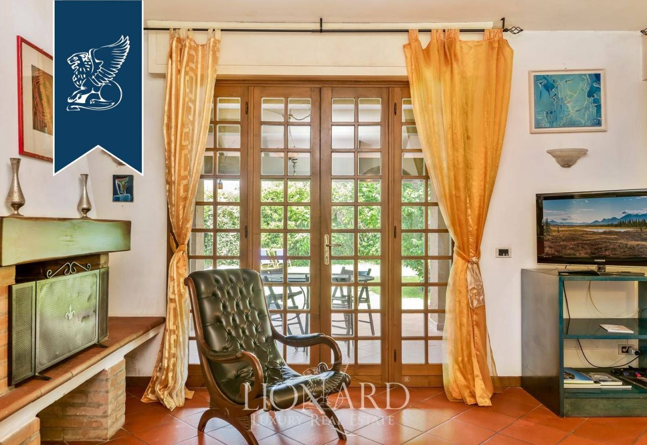 Вилла в Форте деи Марми, Италия, 380 м² - фото 15