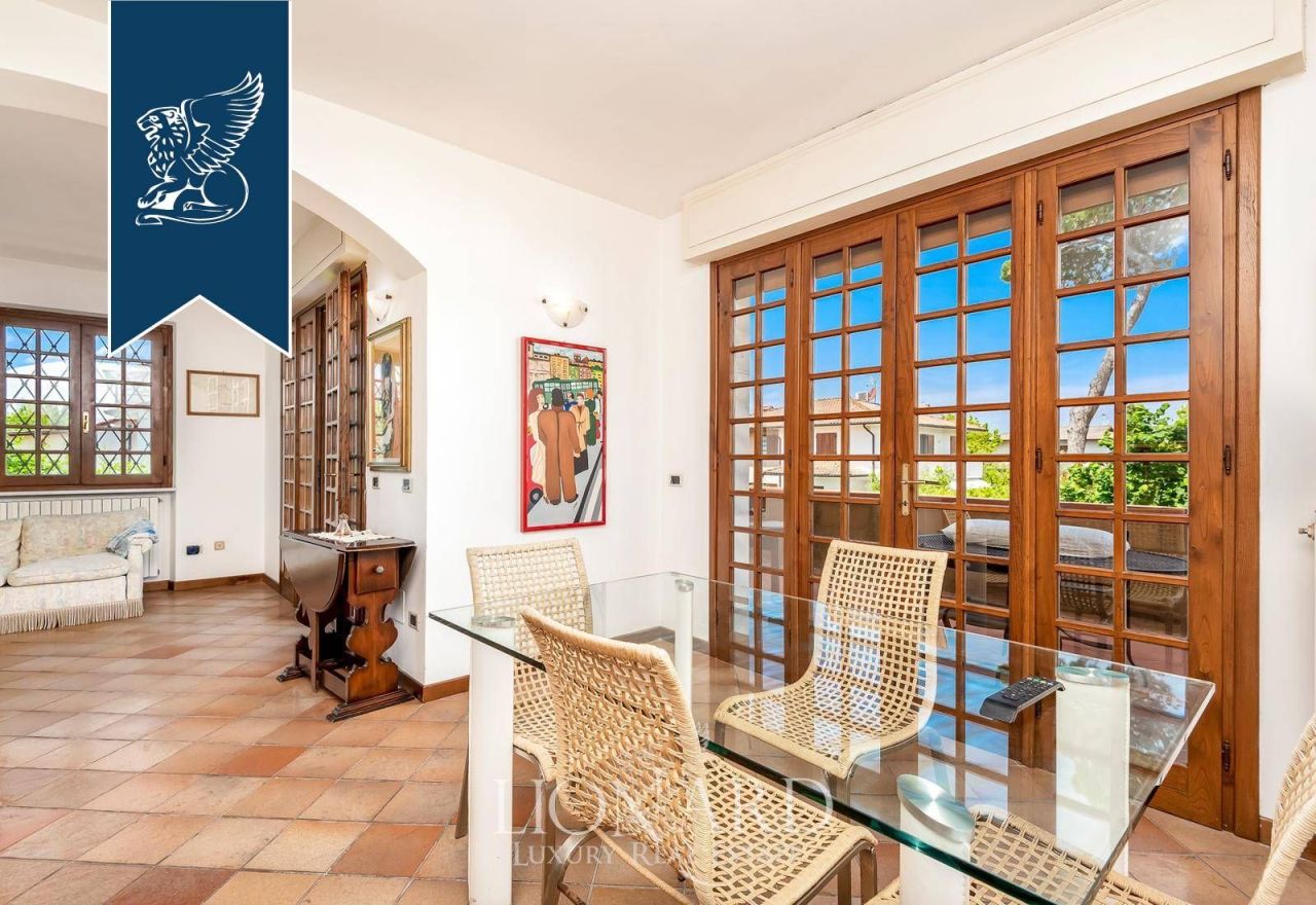 Вилла в Форте деи Марми, Италия, 380 м² - фото 19