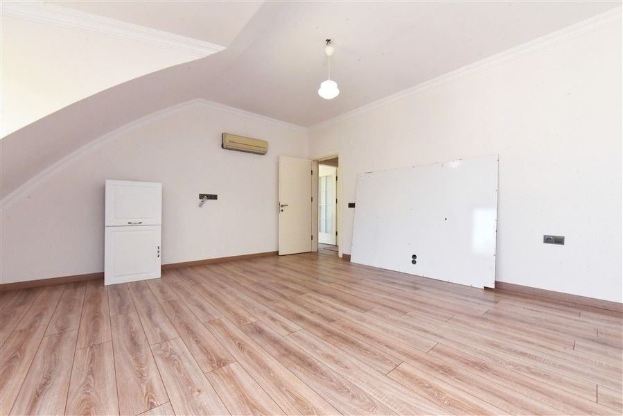 Вилла в Кестеле, Турция, 500 м² - фото 8