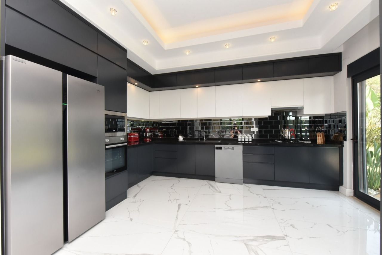 Вилла в Алании, Турция, 351 м² - фото 12