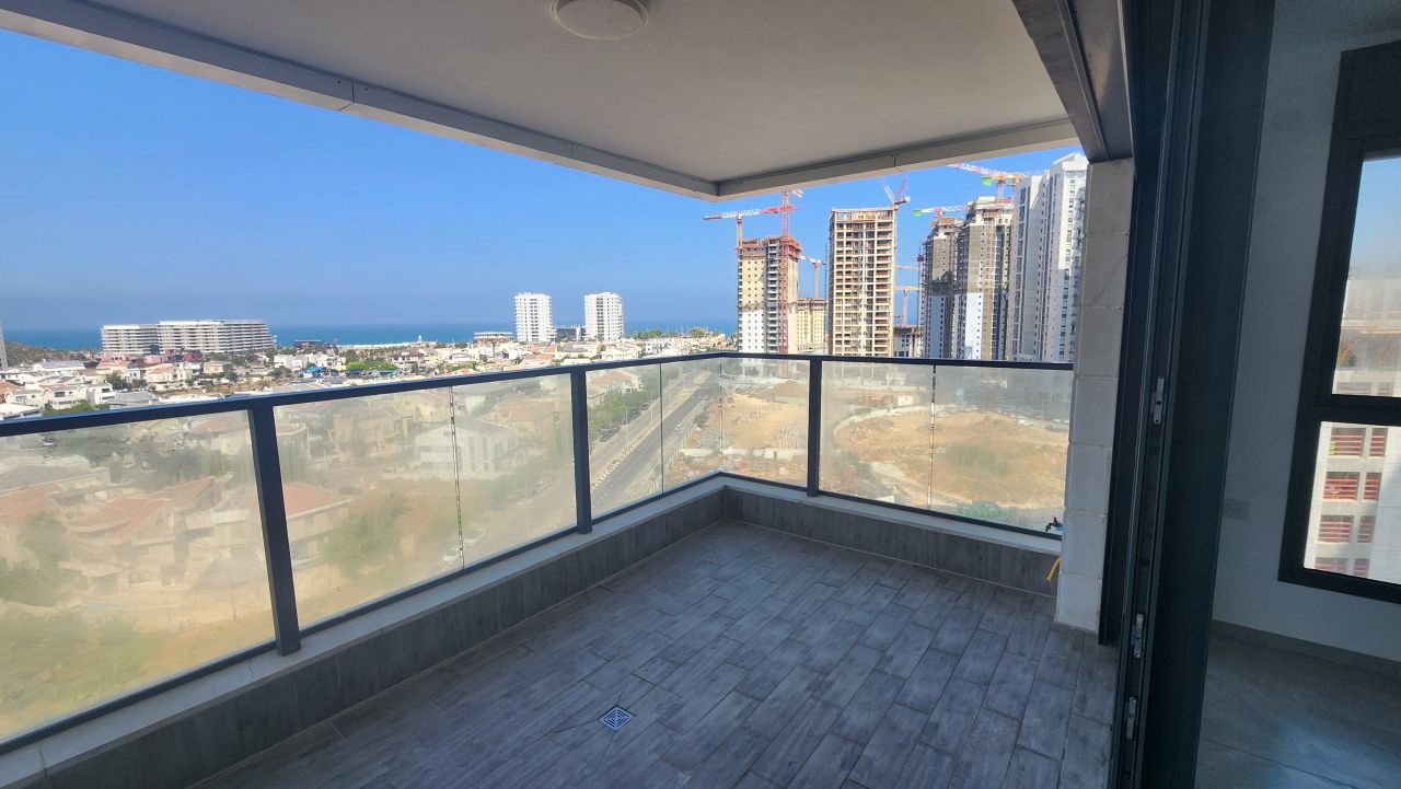Квартира в Бат-Яме, Израиль, 127 м² - фото 1