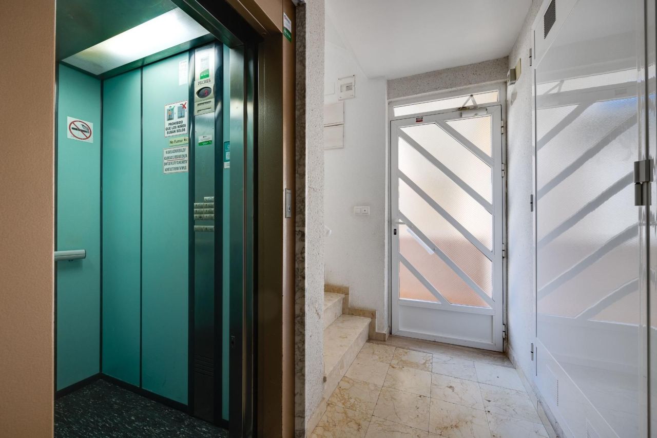 Квартира в Торревьехе, Испания, 56 м² - фото 16