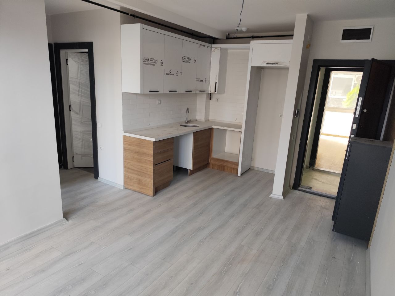 Квартира в Мерсине, Турция, 90 м² - фото 1