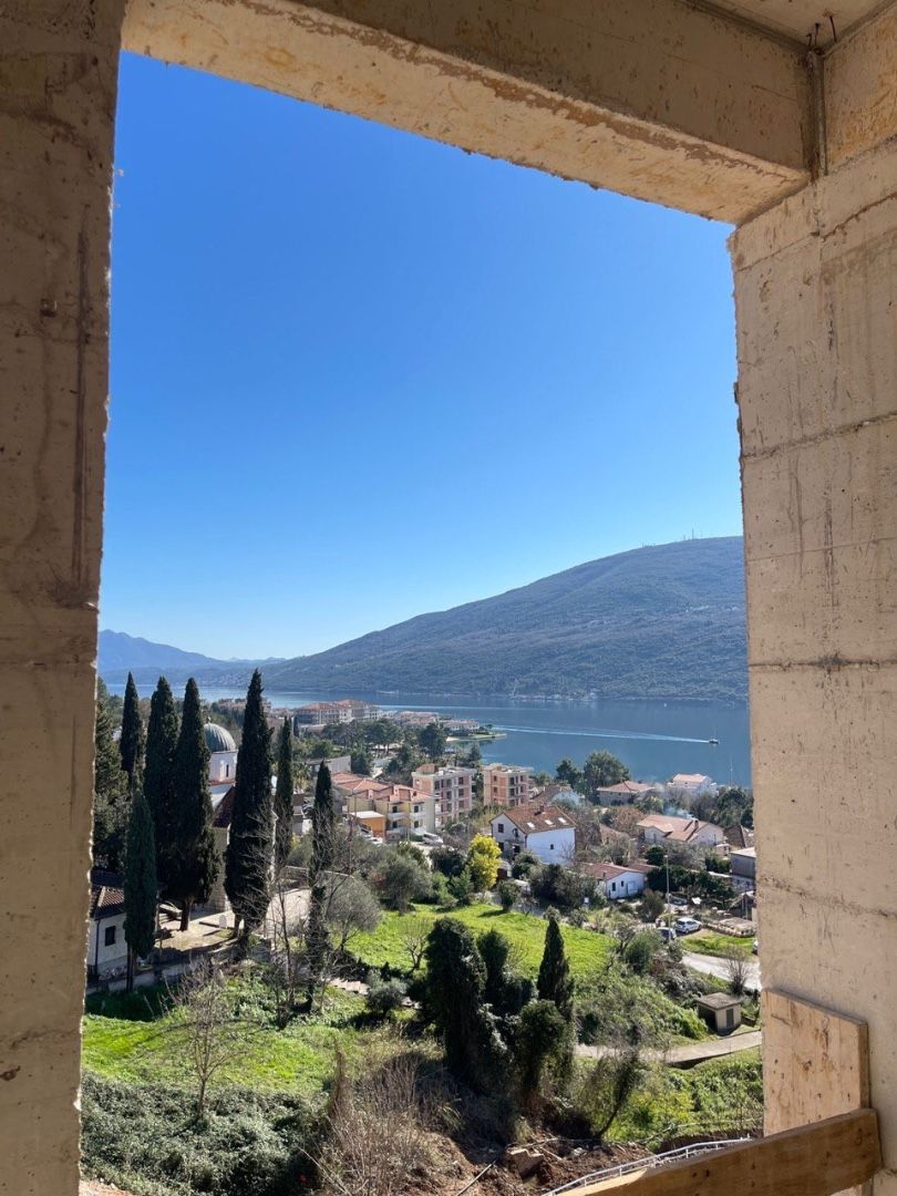 Квартира в Херцег-Нови, Черногория, 89 м² - фото 4