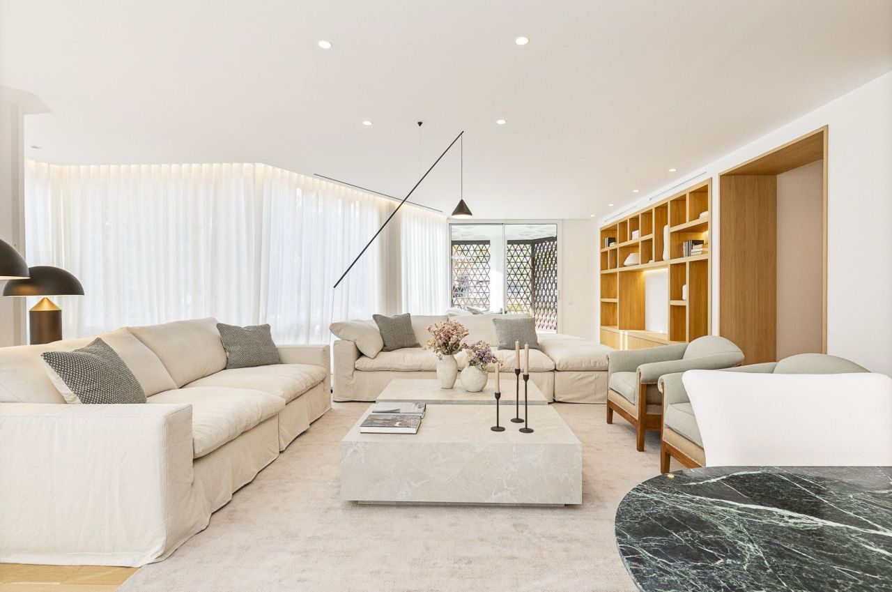 Квартира в Барселоне, Испания, 273 м² - фото 12