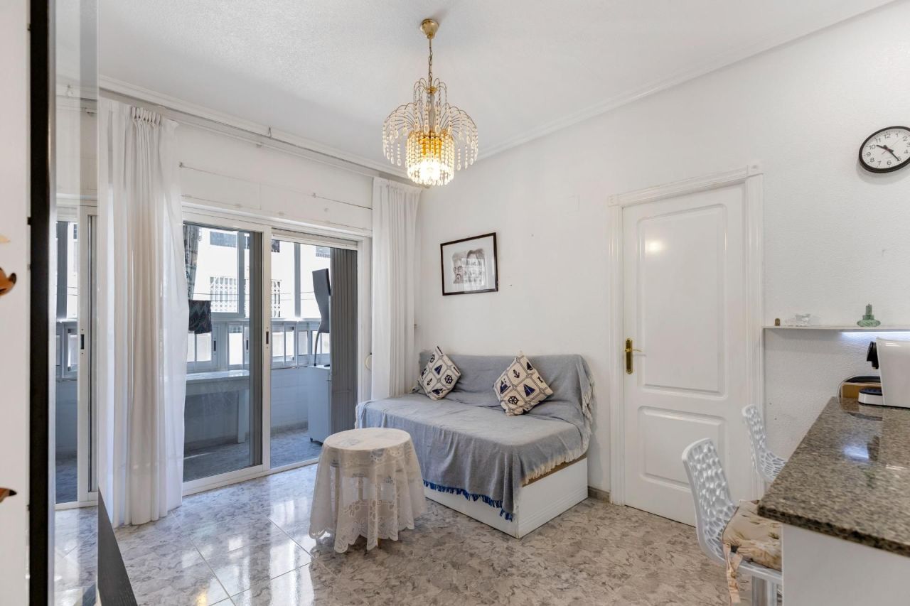 Квартира в Торревьехе, Испания, 58 м² - фото 2