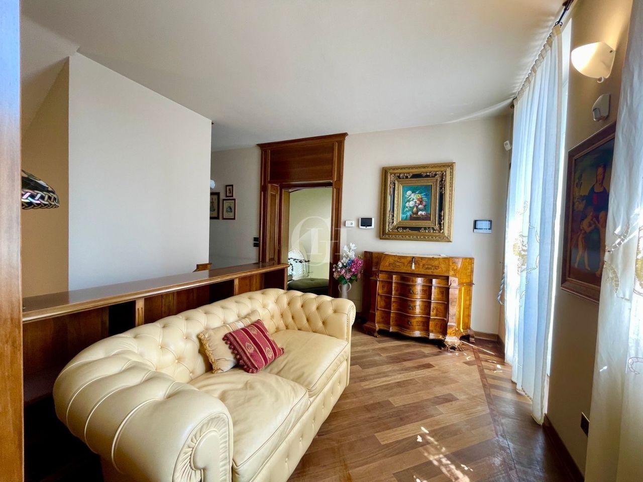 Вилла у озера Изео, Италия, 728 м² - фото 14