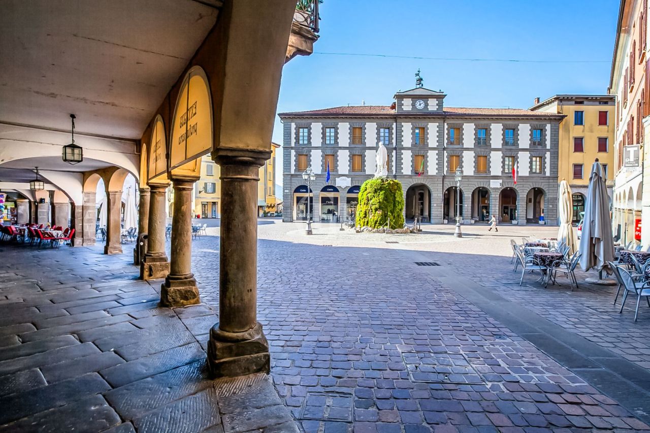 Доходный дом у озера Изео, Италия, 600 м² - фото 8